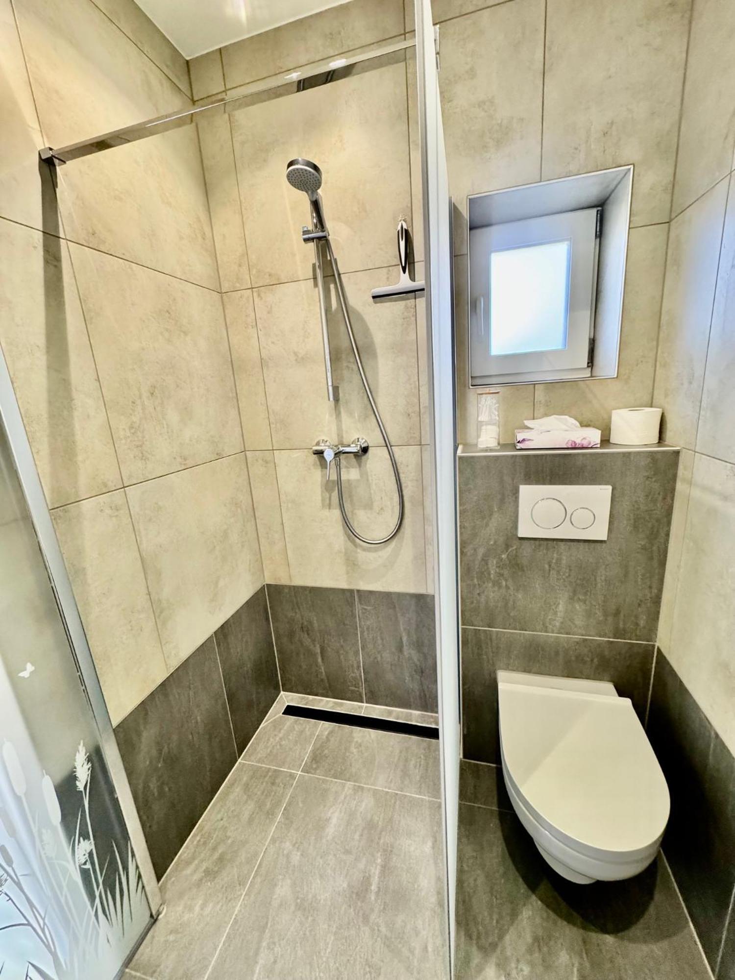 Gaestezimmer Beate Und Ferienwohnung Rheda Wiedenbrueck المظهر الخارجي الصورة